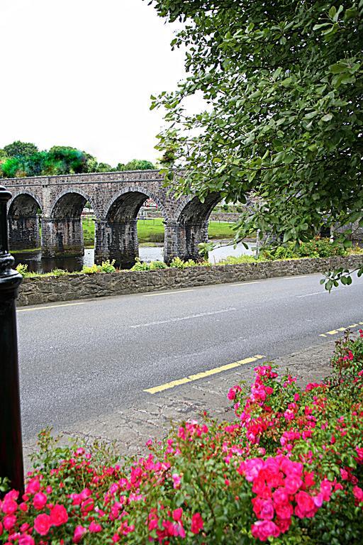 Newport 3* Newport (Mayo)